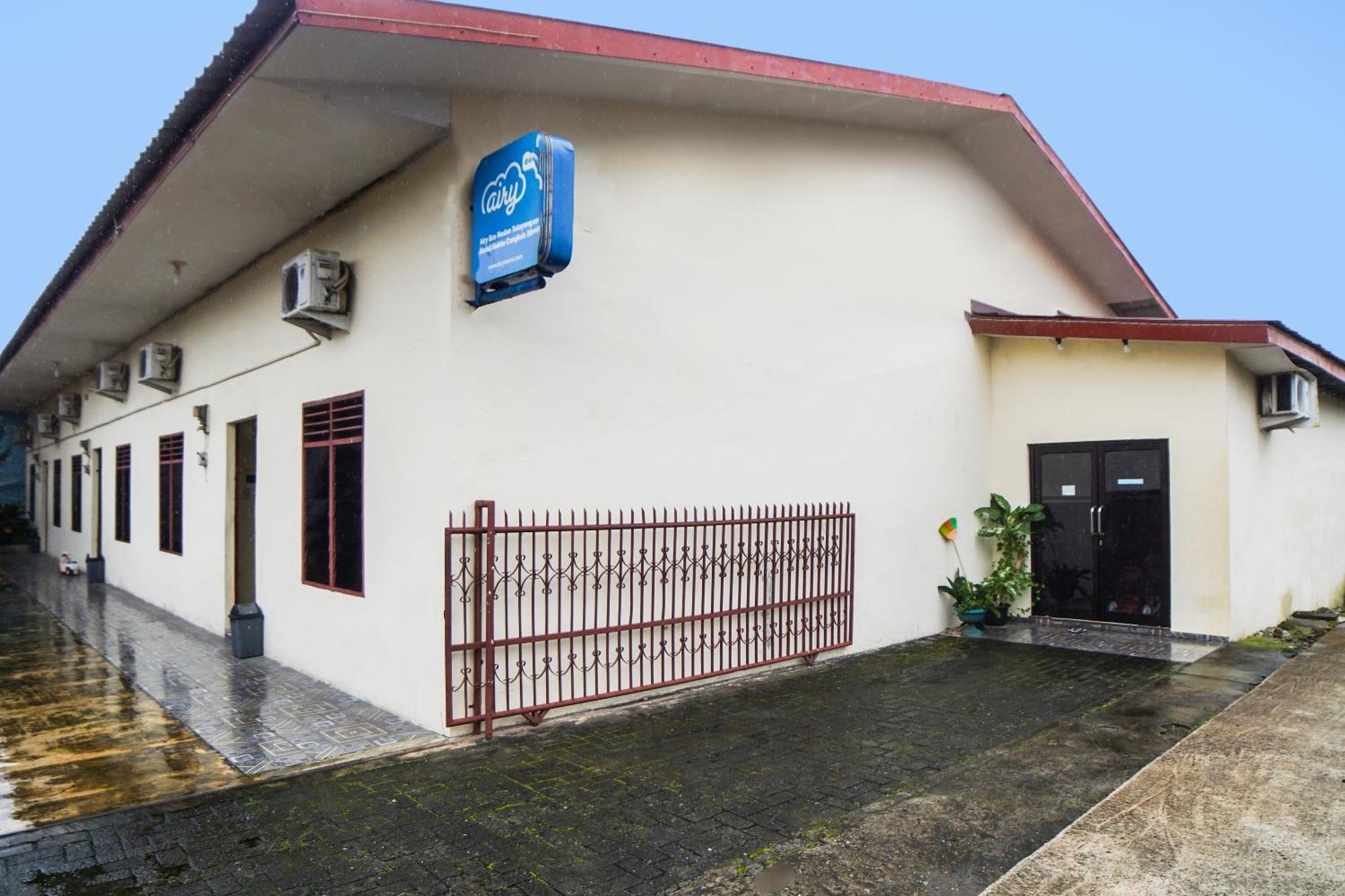 Oyo 92076 Sky Residence Cengkeh Medan Ngoại thất bức ảnh