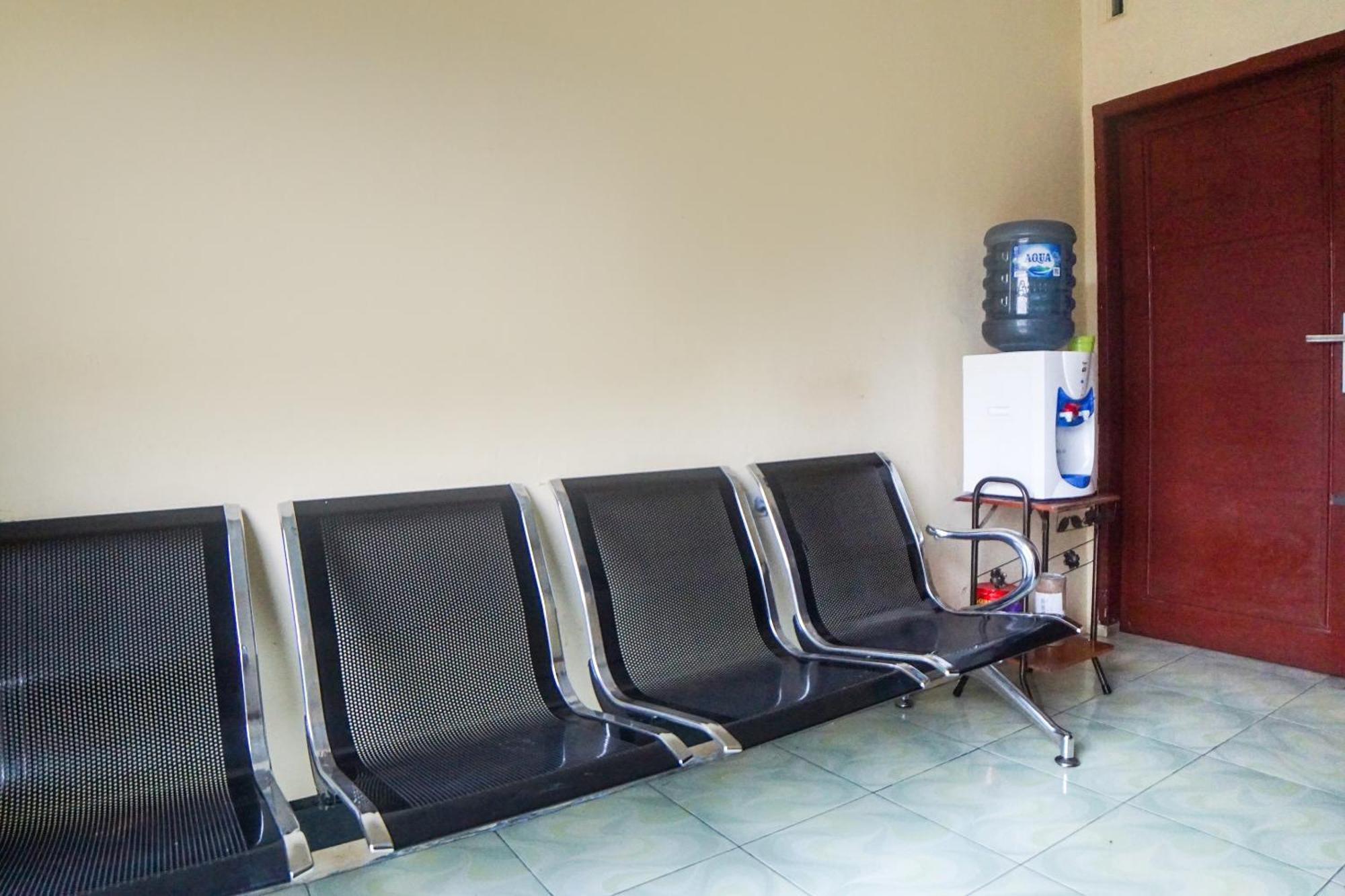 Oyo 92076 Sky Residence Cengkeh Medan Ngoại thất bức ảnh