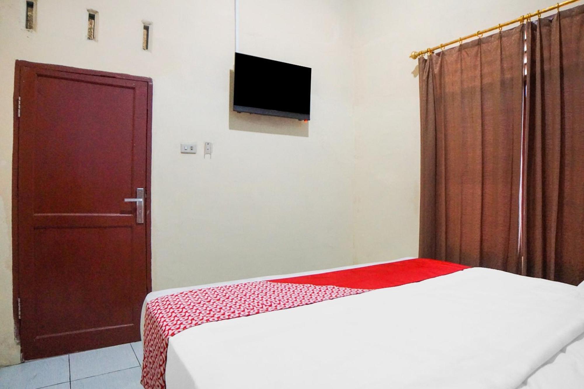 Oyo 92076 Sky Residence Cengkeh Medan Ngoại thất bức ảnh